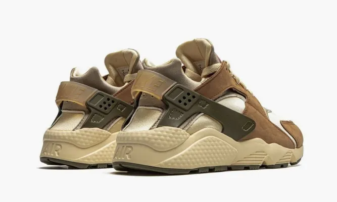 Кроссовки Nike Air Huarache «Stussy - Desert Oak» коричневый