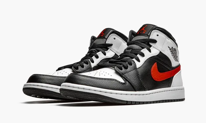 Кроссовки Air Jordan 1 Mid «Chile Red» черный