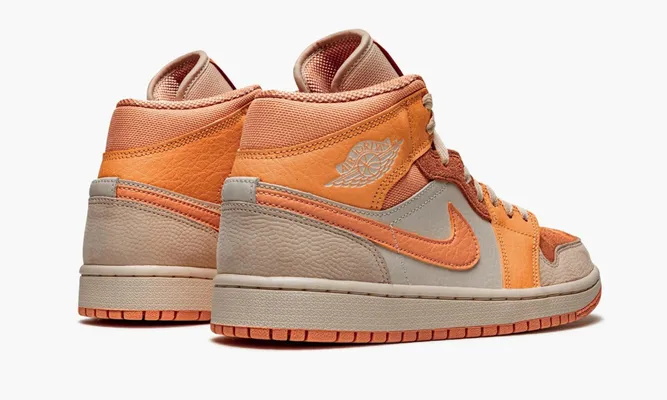 Кроссовки Air Jordan 1 Mid WMNS «Apricot» розовый