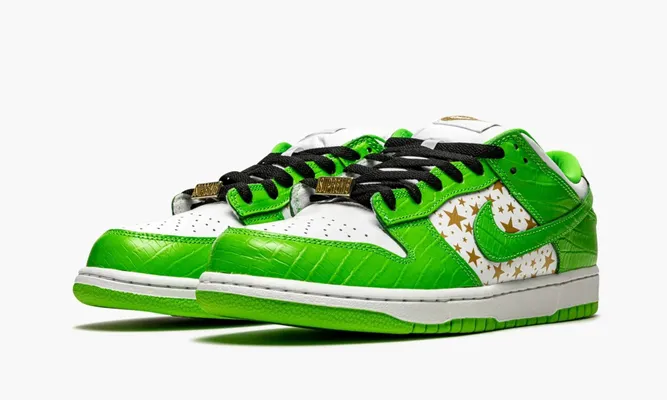 Кроссовки Nike SB Dunk Low «Supreme - Stars - Mean Green» зеленый