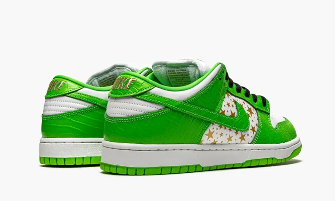 Кроссовки Nike SB Dunk Low «Supreme - Stars - Mean Green» зеленый