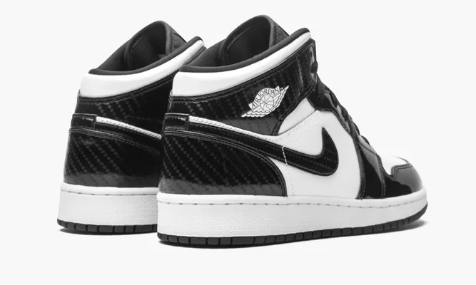 Кроссовки Air Jordan 1 Mid SE GS «Carbon Fiber All-star» черный