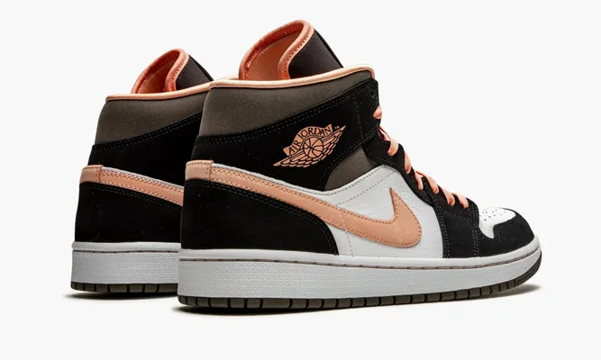 Кроссовки Air Jordan 1 Mid SE WMNS «Peach Mocha» розовый