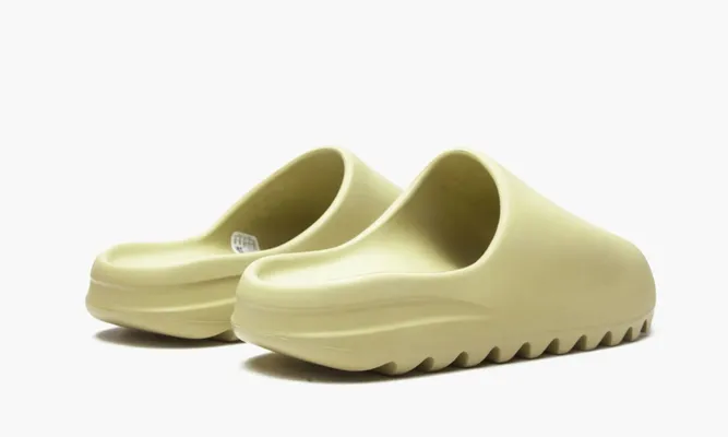 Кроссовки Yeezy Slide «Resin» кремовый