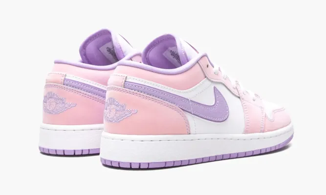 Кроссовки Air Jordan 1 Low SE GS «Arctic Punch» розовый