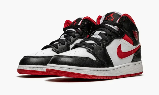 Кроссовки Air Jordan 1 Mid GS «Gym Red Black White» черный