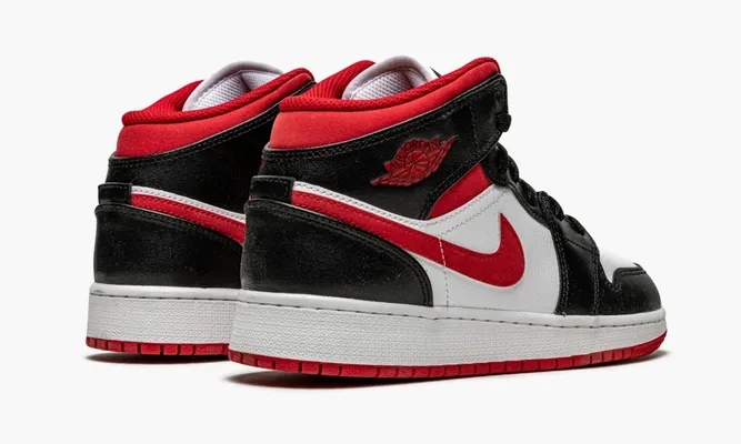 Кроссовки Air Jordan 1 Mid GS «Gym Red Black White» черный