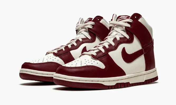 Кроссовки Nike Dunk High WMNS «Sail Team Red» красный,белый