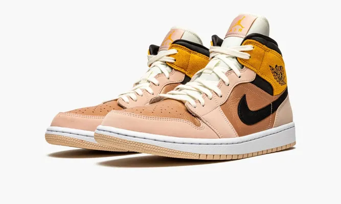 Кроссовки Air Jordan 1 Mid SE WMNS «Particle Beige» розовый