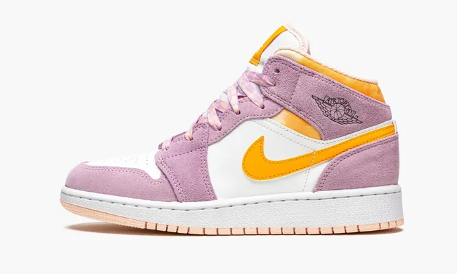 Кроссовки Air Jordan 1 Mid SE GS «Arctic Pink University Gold» оранжевый
