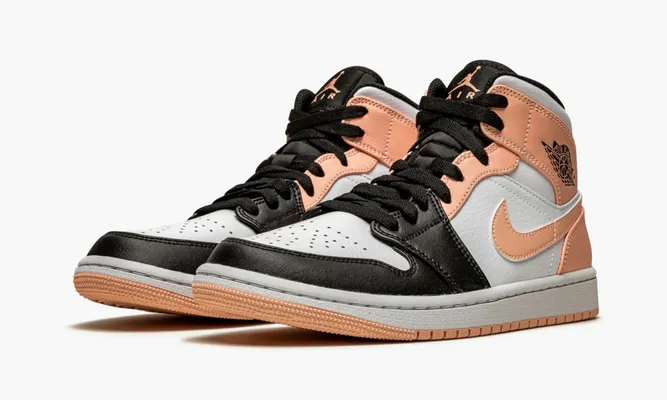 Кроссовки Air Jordan 1 Mid «Crimson Tint Toe» розовый