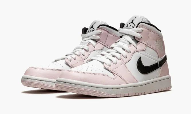 Кроссовки Air Jordan 1 Mid WMNS «Barely Rose» розовый