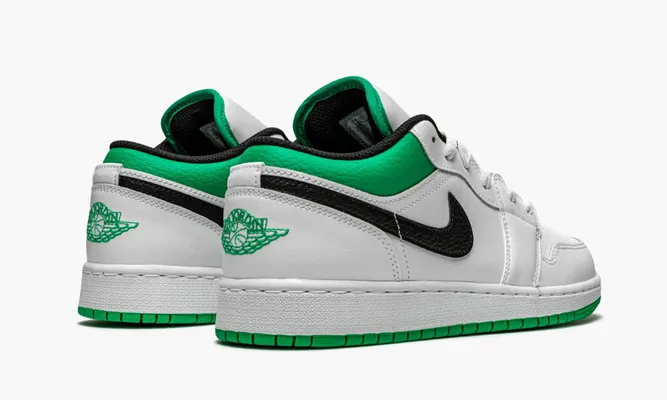 Кроссовки Air Jordan 1 Low GS «White Lucky Green Tumbled Leather» зеленый