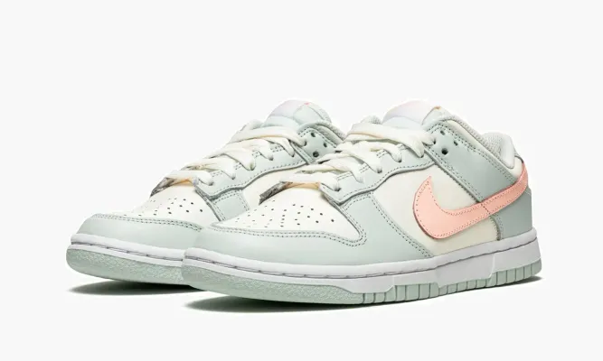 Кроссовки Nike Dunk Low WMNS «Barely Green» белый