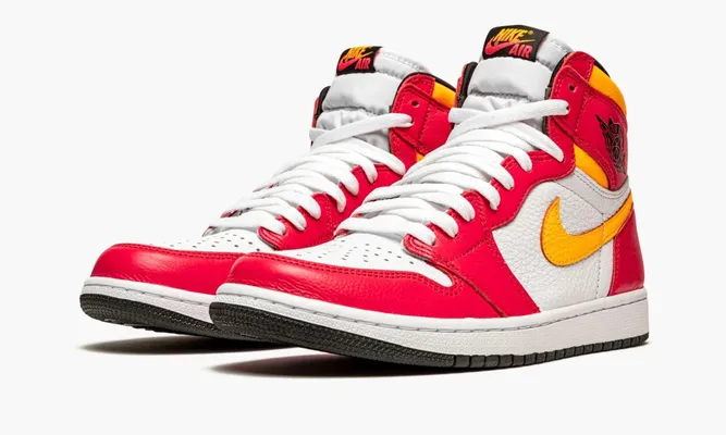 Кроссовки Air Jordan 1 High OG «Light Fusion Red» красный