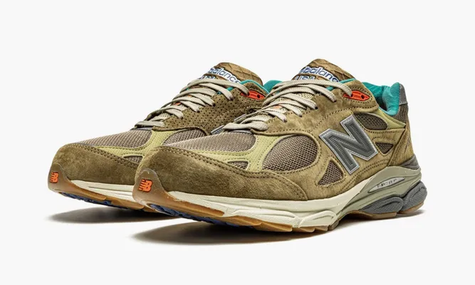 Кроссовки New Balance 990v3 «Bodega Here To Stay» коричневый