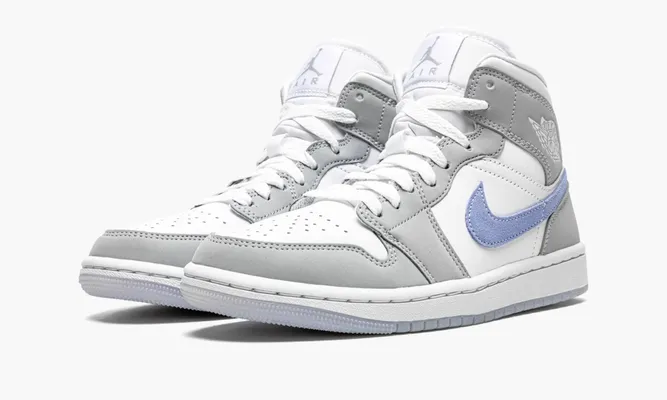 Кроссовки Air Jordan 1 Mid WMNS «Wolf Grey Aluminum» серый,белый
