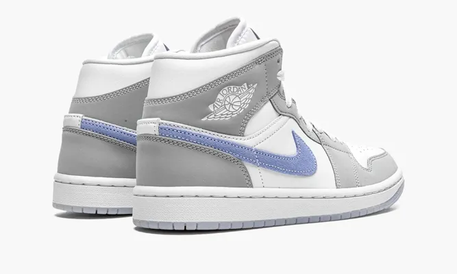 Кроссовки Air Jordan 1 Mid WMNS «Wolf Grey Aluminum» серый,белый