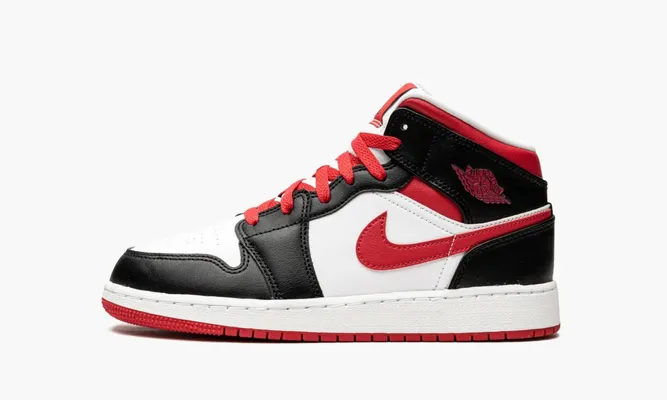 Кроссовки Air Jordan 1 Mid GS «Very Berry» черный