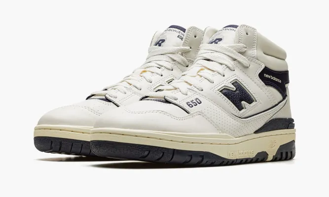 Кроссовки New Balance 650r «Aime Leon Dore White Navy» кремовый