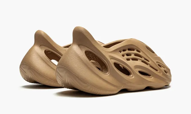 Кроссовки Yeezy Foam Rnnr «Ochre» коричневый