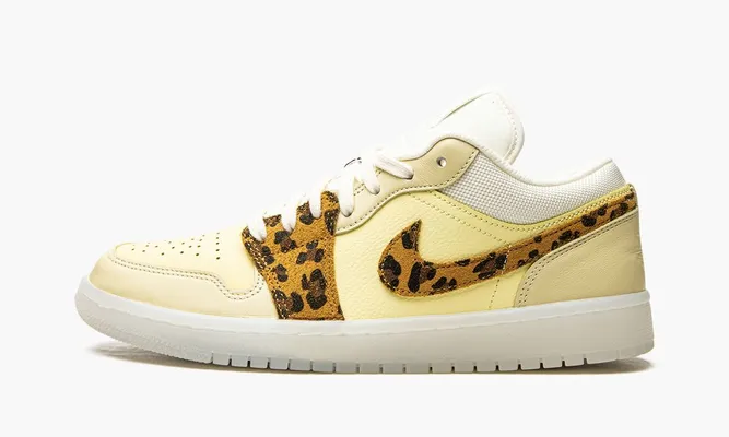 Кроссовки Air Jordan 1 Low WMNS «Snkrs Day» желтый