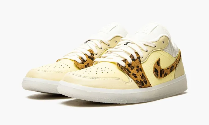 Кроссовки Air Jordan 1 Low WMNS «Snkrs Day» желтый
