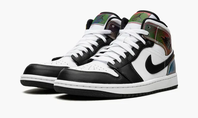 Кроссовки Air Jordan 1 Mid «Heat Reactive» зеленый