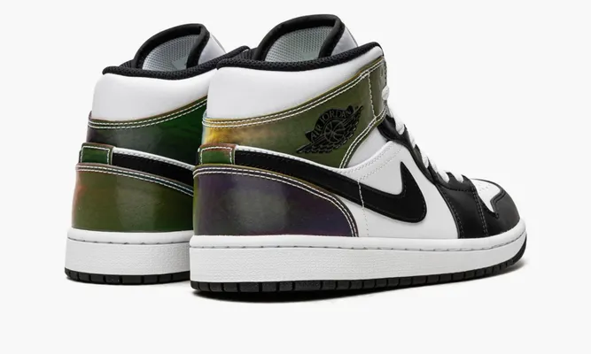 Кроссовки Air Jordan 1 Mid «Heat Reactive» зеленый