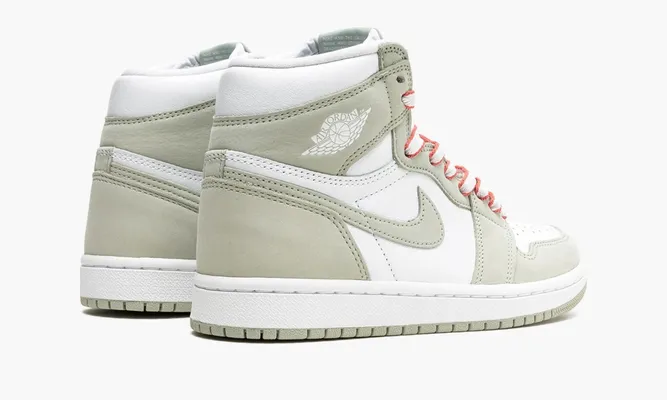 Кроссовки Air Jordan 1 High OG WMNS «Seafoam» зеленый