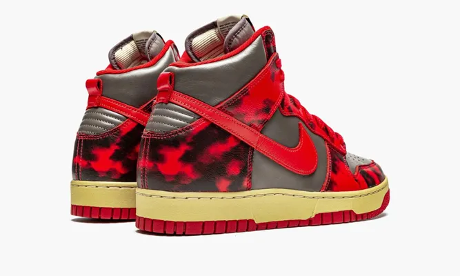 Кроссовки Nike Dunk High «1985 Red Acid Wash» серый,красный