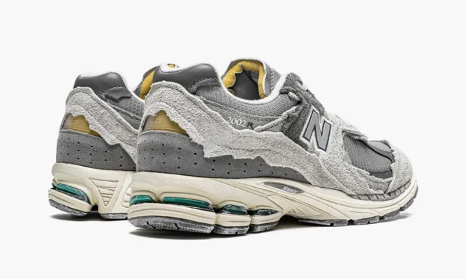 Кроссовки New Balance 2002r «Protection Pack Rain Cloud» серый