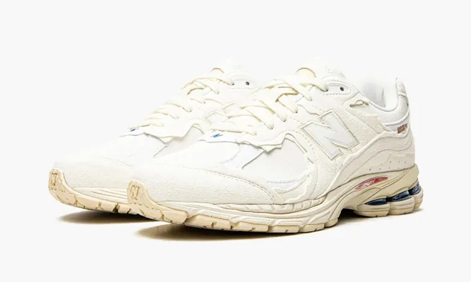 Кроссовки New Balance 2002r «Protection Pack Sea Salt» кремовый
