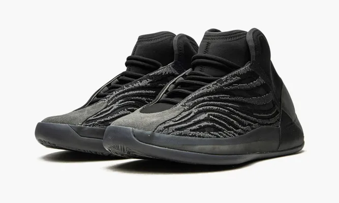 Для баскетбола Yeezy Qntm “onyx” черный