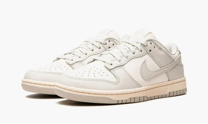 Кроссовки Nike Dunk Low WMNS «Sail Light Bone» кремовый