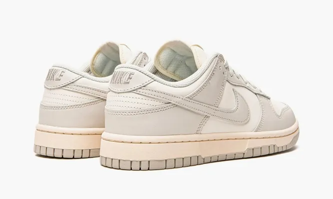 Кроссовки Nike Dunk Low WMNS «Sail Light Bone» кремовый