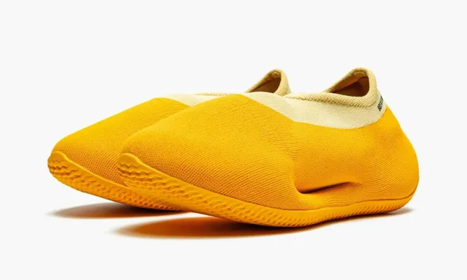 Кроссовки Yeezy Knit Rnnr «Sulfur» желтый
