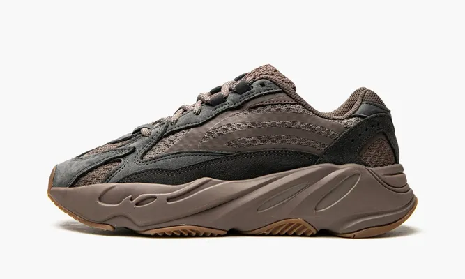 Кроссовки Yeezy Boost 700 V2 «Muave» коричневый