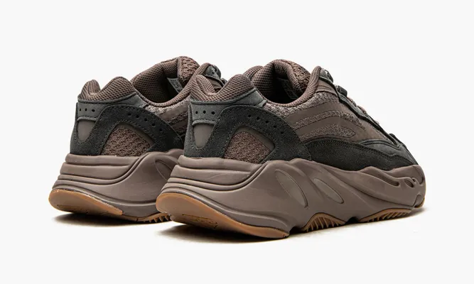 Кроссовки Yeezy Boost 700 V2 «Muave» коричневый