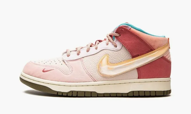 Кроссовки Nike Dunk Mid «Social Status Free Lunch Strawberry Milk» розовый