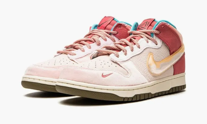 Кроссовки Nike Dunk Mid «Social Status Free Lunch Strawberry Milk» розовый