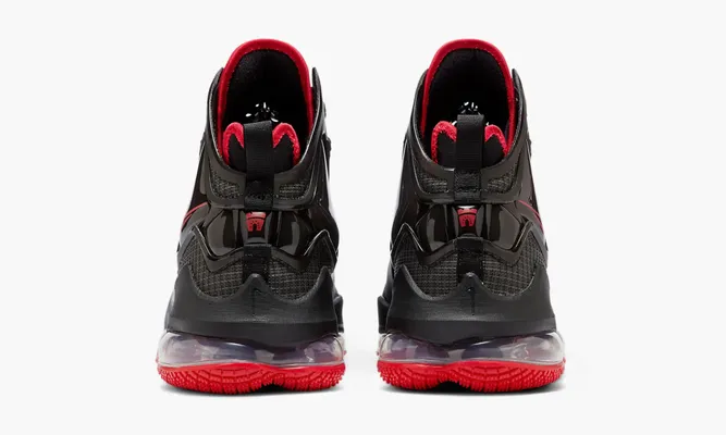 Для баскетбола Nike Lebron 19 «Bred» черный