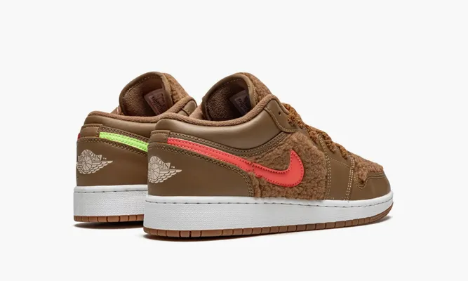 Кроссовки Air Jordan 1 Low Utility GS «Teddy Bear» коричневый