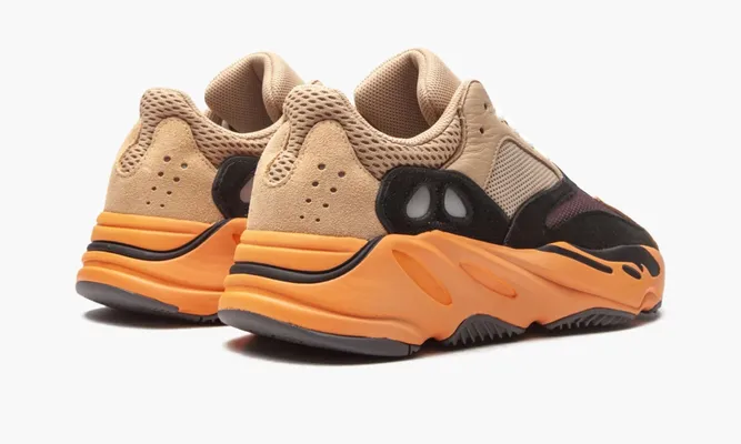 Кроссовки Yeezy Boost 700 «Enflame Amber» коричневый