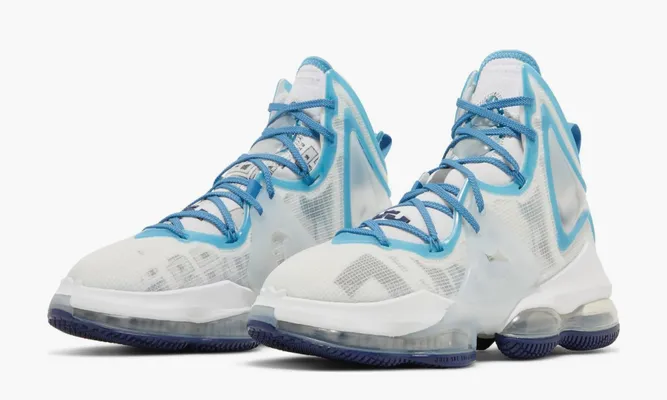 Для баскетбола Nike Lebron 19 «Space Jam» lightBlue