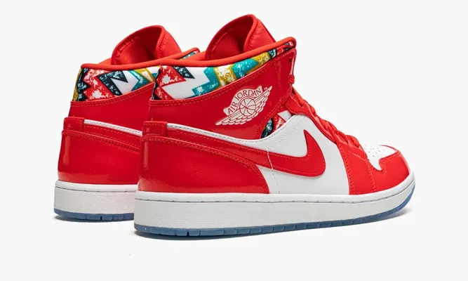 Кроссовки Air Jordan 1 Mid SE «Barcelona Sweater» красный