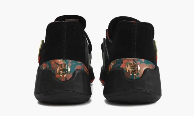 Для баскетбола Adidas Harden Vol. 4 «Chinese New Year 2022» черный