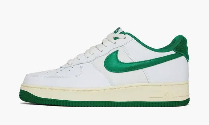 Кроссовки Nike Air Force 1 Low '07 «White Pine Green» зеленый