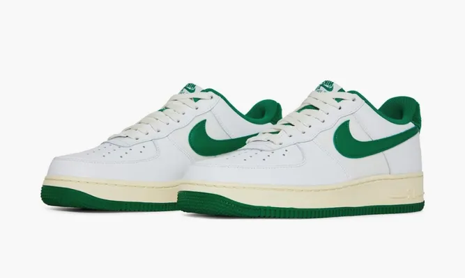 Кроссовки Nike Air Force 1 Low '07 «White Pine Green» зеленый