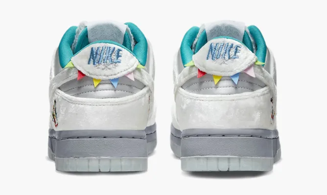 Кроссовки Nike Dunk Low WMNS «Ice» серый